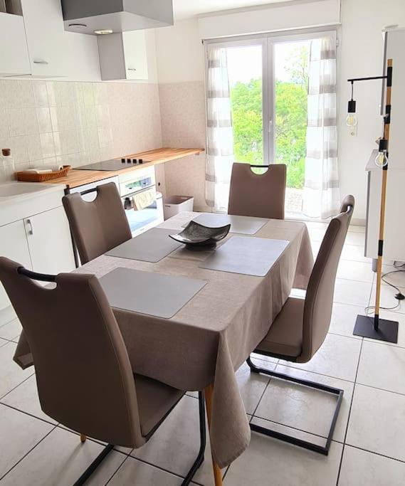 Gite De 70M² Avec Vue Sur Le Massif Du Pilat Clonas-sur-Vareze Bagian luar foto